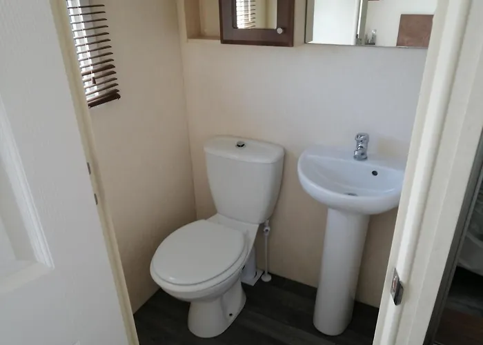 La Chanterie Agreable Mobil-home Residentiel Normand Campsite