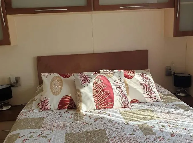 La Chanterie Agreable Mobil-home Residentiel Normand Campsite *